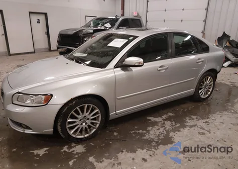 2011 Volvo S40 T5 из США, поврежденный, VIN YV1672MS1B2533800